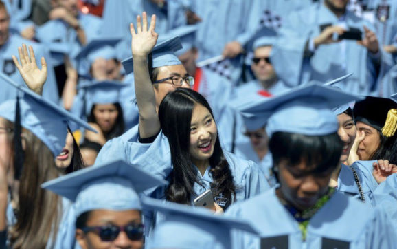 Làm thế nào để làm nổi bật được hồ sơ đi du học