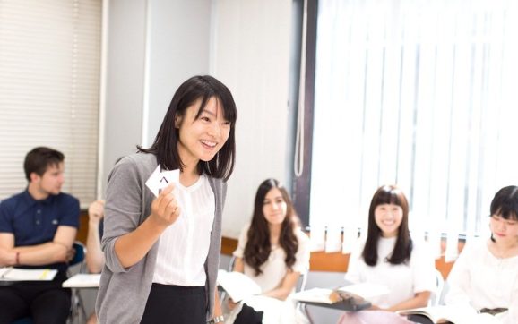 Quy định về số giờ học khi du học ở trường Nhật ngữ